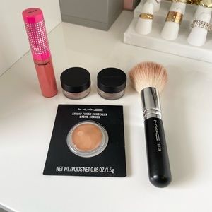 Mac cosmetics bundle